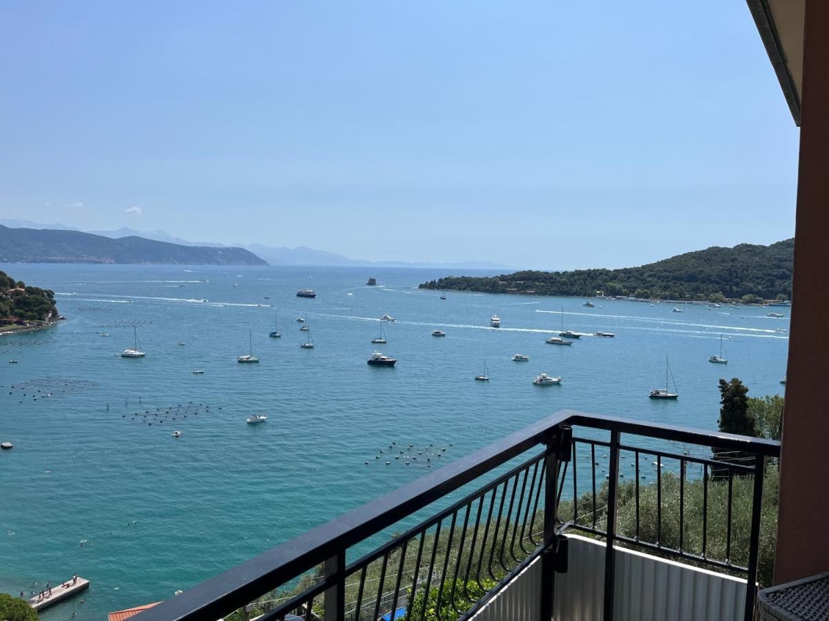 Apartment Casemaggi Attico Sul Mare, Penthouse On The Sea *