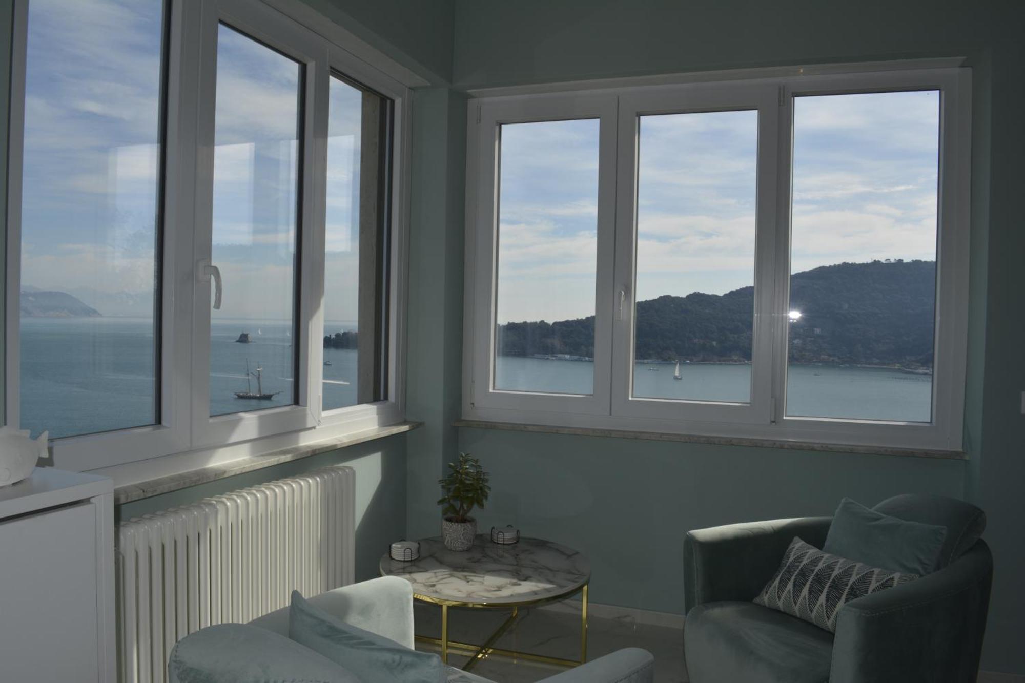 Apartment Casemaggi Attico Sul Mare, Penthouse On The Sea *