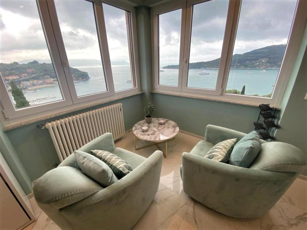 Casemaggi Attico Sul Mare, Penthouse On The Sea Apartment *